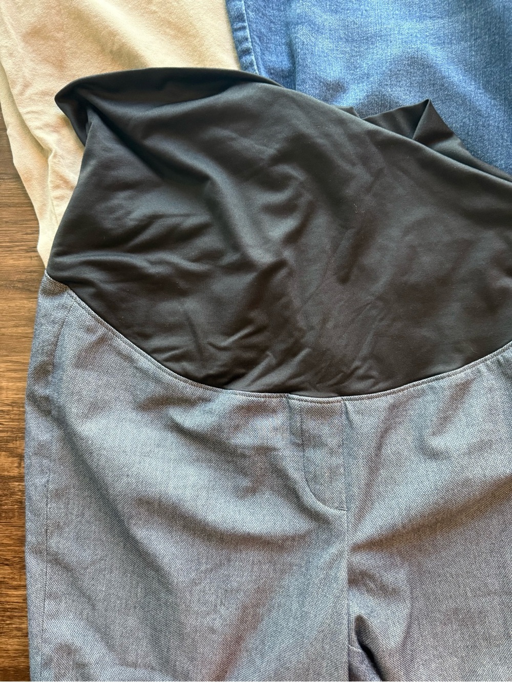 Maternity pants bundle - Picture 10 of 13